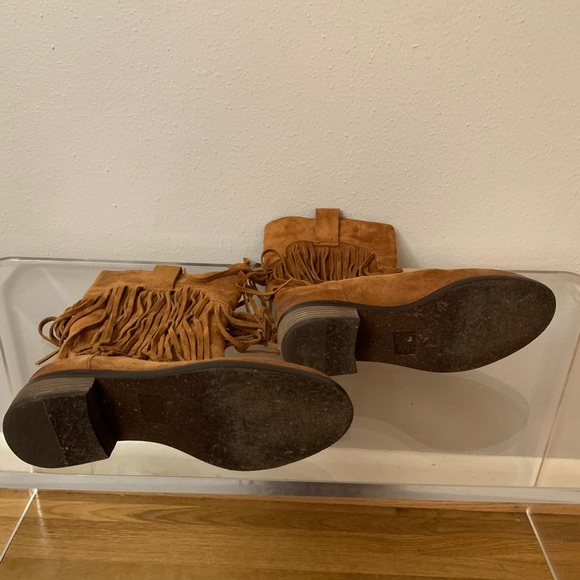 Lucky Brand - Chestnut Suede Tassel Boots - Great condition! Size 6.5 - Picture 7 of 9